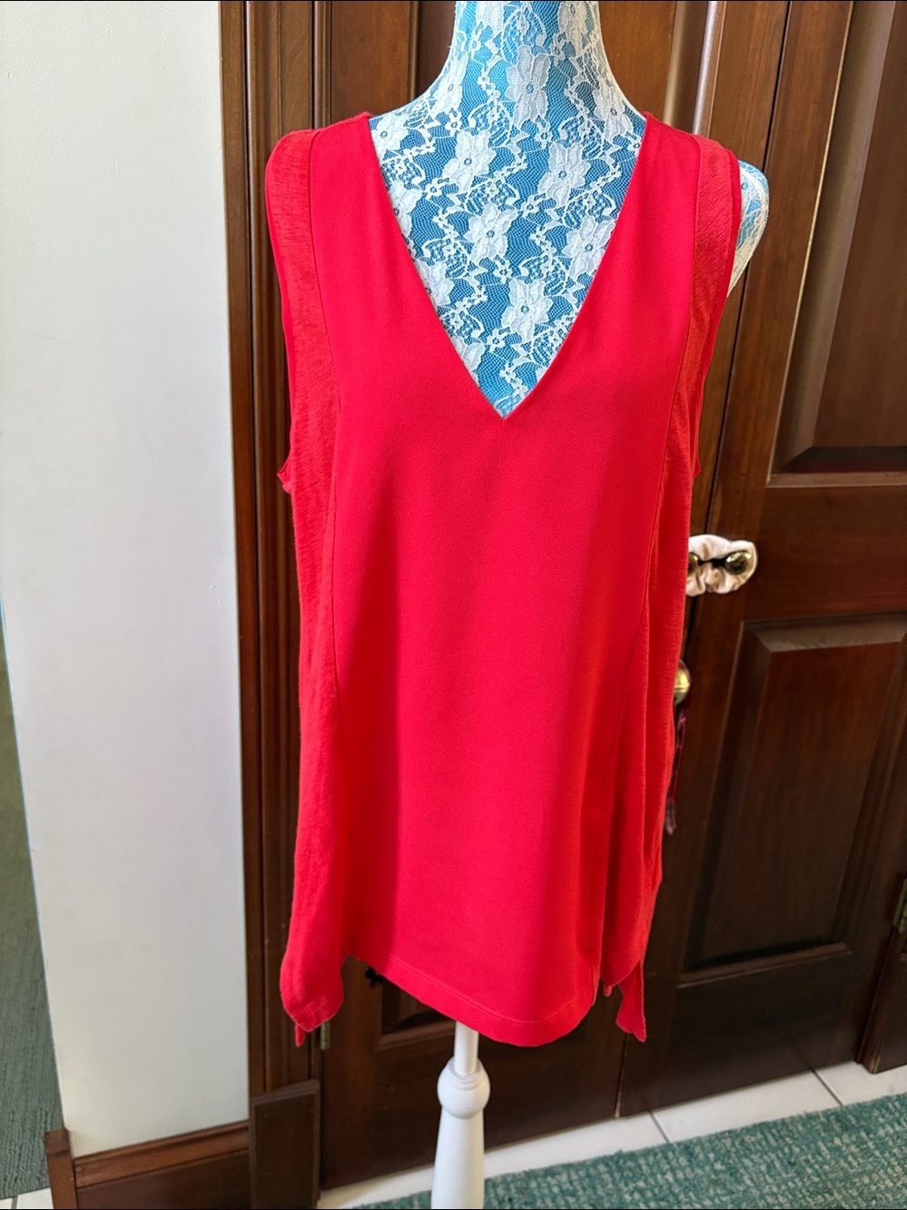 Banana Republic linen tank top  sleeveless tunic  orange red  V-neck/front panel